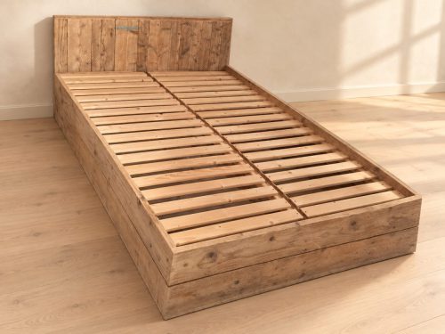 Steigerhouten tweepersoonsbed met hoofdbord en lattenbodem